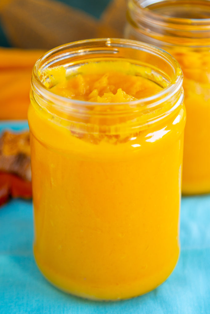 Fresh homemade pumpkin puree